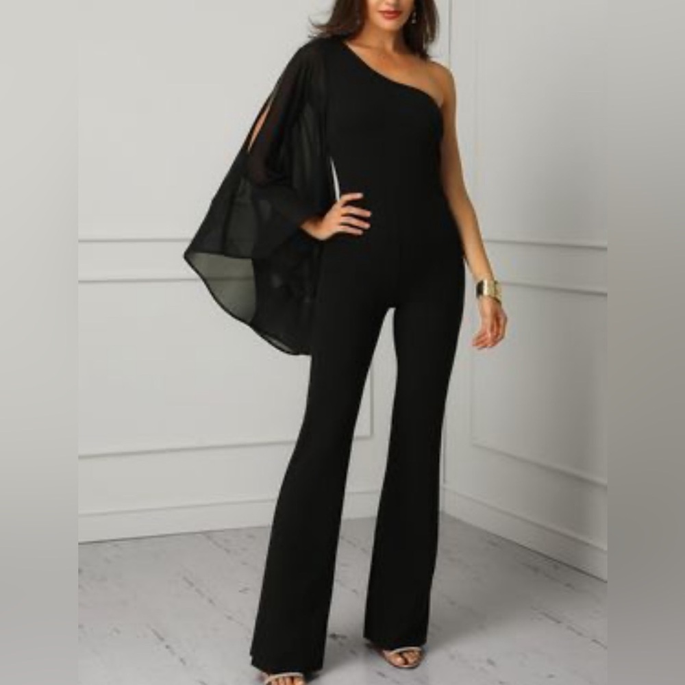 FashionNova sz Small black jumpsuit
